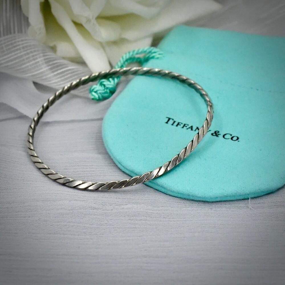 Tiffany & Co Sterling Silver Triangular Knife Edge Twist Bangle Bracelet 7.75"
